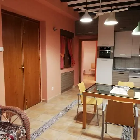 C Real,9- 2 Apartamento *