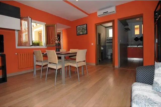 Apartment C Real,9- 2 *