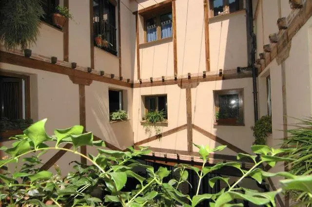 Apartment C Real,9- 2 *